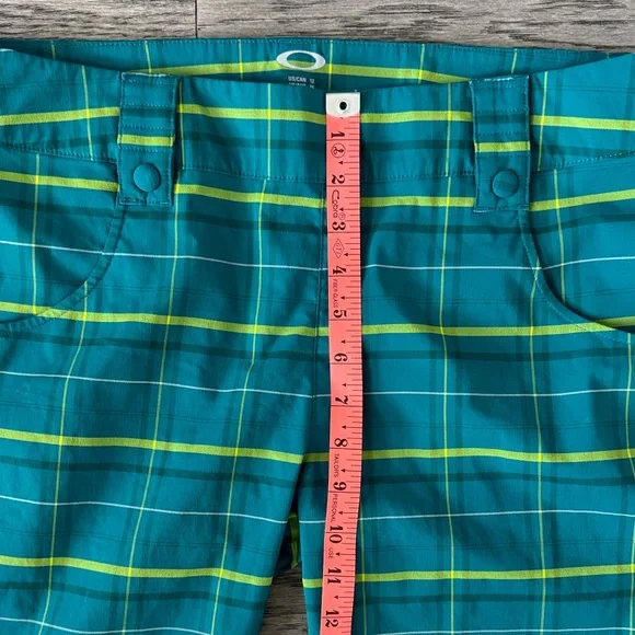 🌼OAKLEY🌼 Golf Palm Plaid Capri Pants, Size 12 - Picture 4 of 9